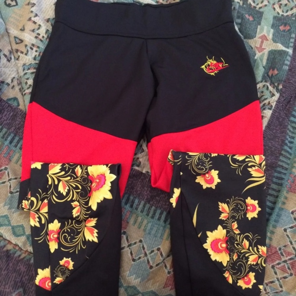 nike russian floral leggings